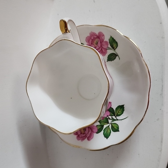 English Fine Bone China Vintage Teacup & Saucer WideMouth Large Old Garden Rose - Picture 8 of 8